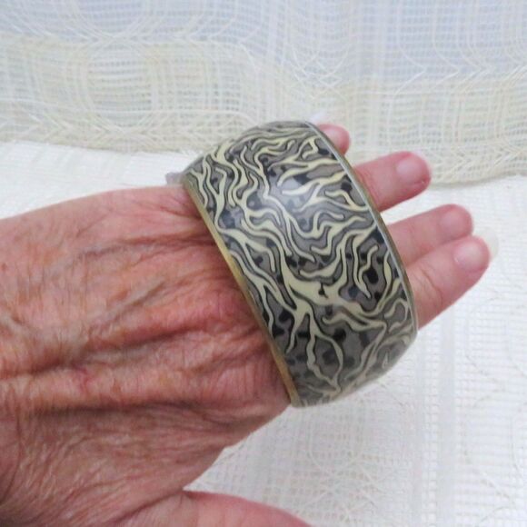 Wide Metal Bangle Bracelet with Tan and Black Pattern for Women Casual Chunky - Picture 4 of 6